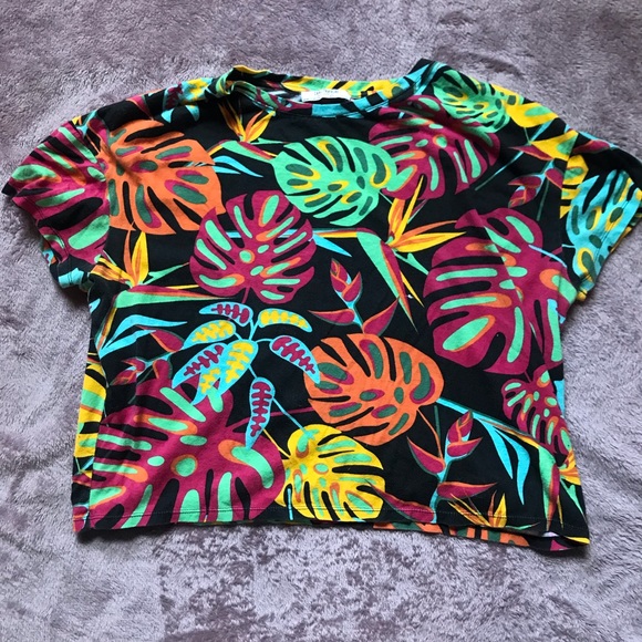 Colorful tropical print crop top t-shirt - Picture 1 of 4